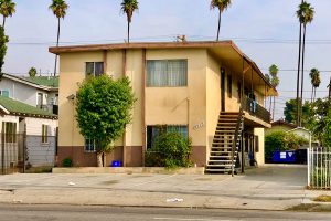 5914 S Hoover Street, Los Angeles